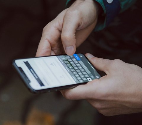 Mengutip ChinaDaily, Rabu (31/1), Tang Ying menjadi viral lantaran ia pusing dengan 600 grup chat kantor yang penuh tekanan.