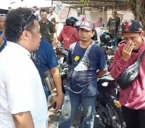 Viral Warga Bentangkan Spanduk Dukung Ganjar Saat Jokowi di Gunungkidul