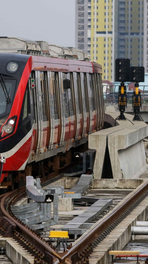 LRT Jabodebek Kini Beroperasi Hingga Pukul 11 Malam