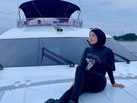 Didoakan Istiqomah, ini 10 Potret Cantik Zaskia Gotik dalam Balutan Busana Hijab Bikin Pangling