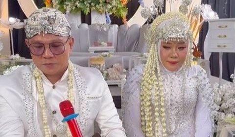 Momen Andika Kangen Band 'Babang Tamvan' Menikah Lagi, Maharnya 100 Gram Emas