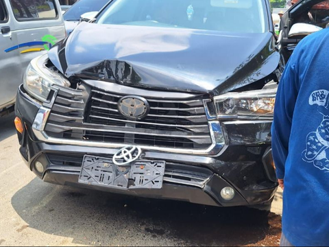 Brak! Anies Baswedan's Convoy Collides in Madura, 4 Cars Wrecked