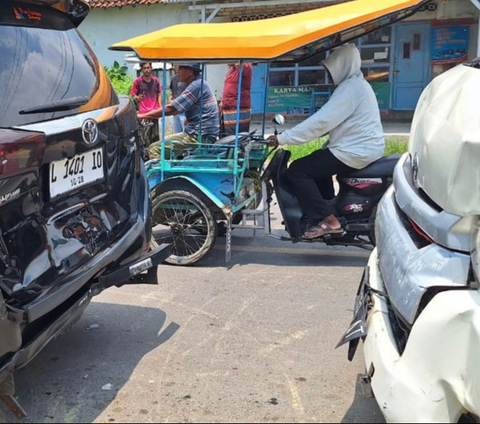 Brak! Anies Baswedan's Convoy Collides in Madura, 4 Cars Wrecked