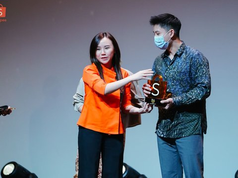 33 Brand, Seller, UMKM, Partner, dan Kreator Terima Penghargaan Shopee Super Awards 2023