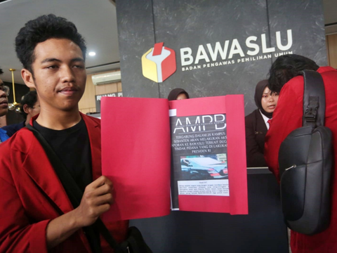 FOTO: Aliansi Mahasiswa Provinsi Banten Laporkan Pelanggaran 