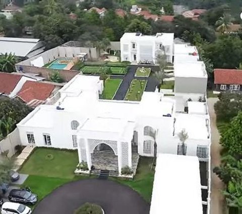 Lose Arrogance! 10 Comparisons of Ustaz Solmed's Rp80 M House vs Tompi's Rp100 M House, Similar to a Mall
