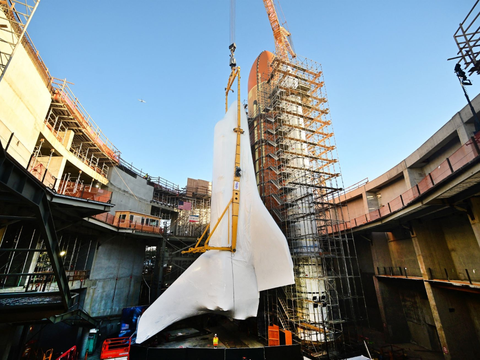 FOTO: AS Bangun Museum Raksasa di Los Angeles, Pesawat Ulang-Alik NASA, Endeavour Jadi yang Terbesar Dipajang