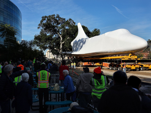 FOTO: AS Bangun Museum Raksasa di Los Angeles, Pesawat Ulang-Alik NASA, Endeavour Jadi yang Terbesar Dipajang