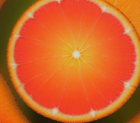 Baru lebih dari satu abad kemudian “orange” digunakan untuk menggambarkan suatu warna.
