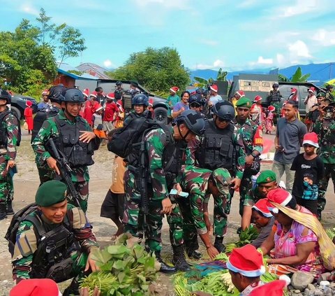 ⁠Pakai Rompi Anti-Peluru, Letjen TNI Saleh Sampai Tembus Hutan Sapa Pasukan Pandawa Kostrad