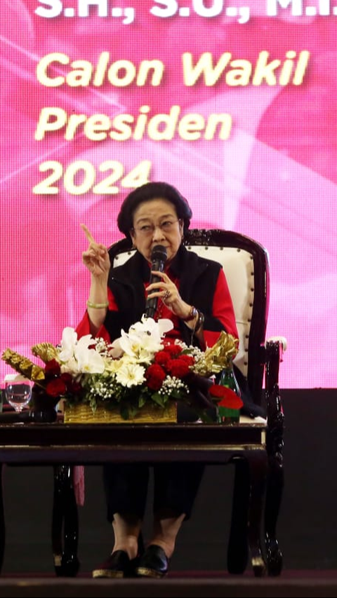 <br>Megawati Minta Kubu Ganjar-Mahfud Jangan Percaya Survei Prabowo-Gibran Posisi Pertama<br>