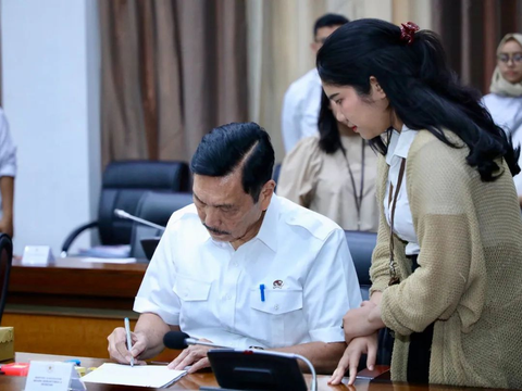 Kenang Kepergian Rizal Ramli, Luhut Akui Kerap Berseteru di Meja Rapat