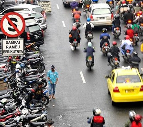 Syafrin menegaskan perlunya patuh pada aturan lalu lintas, terutama dalam hal menghindari parkir di area terlarang, untuk mencegah penderakan terhadap kendaraan oleh petugas di lapangan.<br>