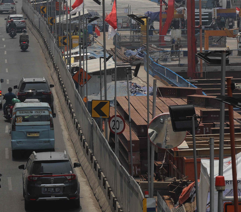 Jalan Ambles di Jakarta Barat, PT MRT Berdalih Bukan Dampak Pengerjaan Proyek