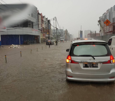 5 RT di Jakarta Selatan Terendam, Kawasan Kemang Banjir Hingga 40 Centimeter