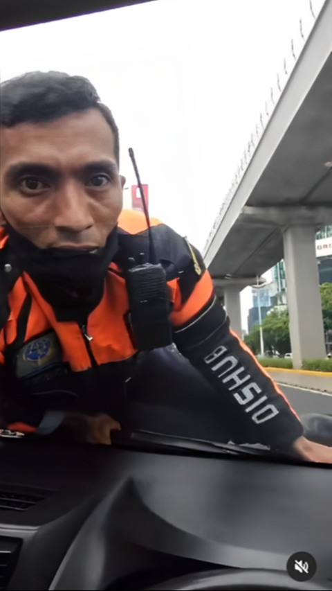 Buntut Viral Video Petugas Terbawa di Kap Mobil, Dishub Bakal Dipanggil DPRD
