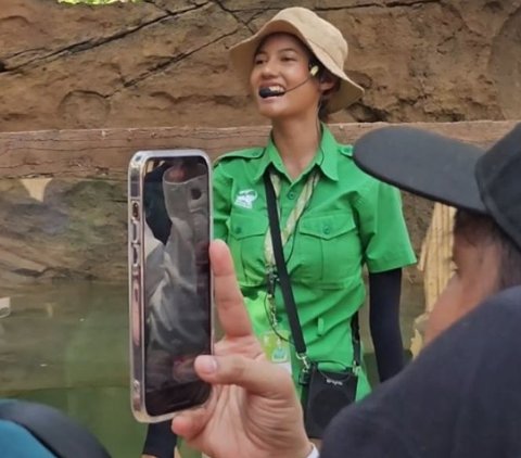 Viral Zookeeper in Solo, His Face Resembles Pevita Pearce, Here are 8 Daily Photos