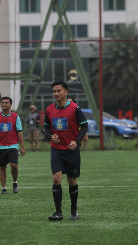 Aksi Kaesang Main Bola di Samsul Cup Prabowo-Gibran, Dekatkan Pemilih dengan Paslon