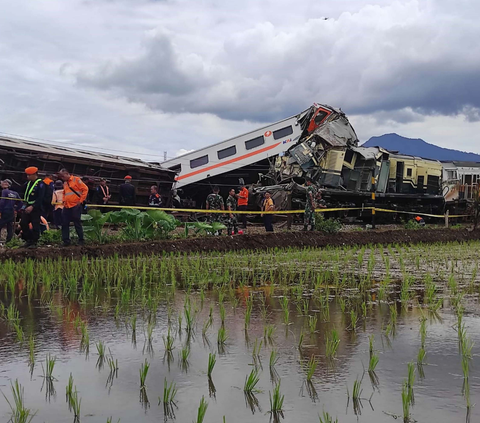 Imbas Kecelakaan KA Turangga di Bandung, Penumpang Bisa Uangkan 100 Persen Tiket Perjalanan yang Terdampak