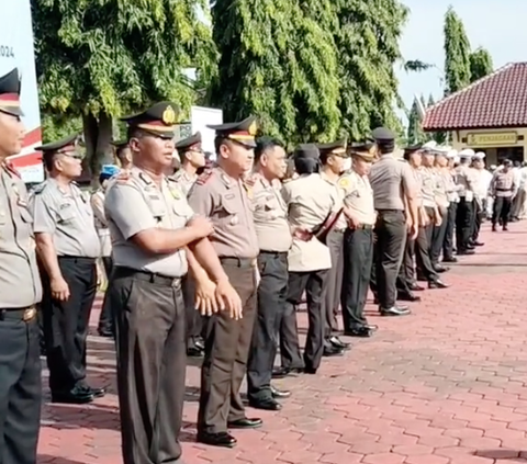 Polwan Usai Pelantikan jadi Iptu, Pamer ke Suami Bilang Ayah Paling Apes Sedunia ‘Di Rumah Kalah Pangkat, Di Kantor Kalah Pangkat’