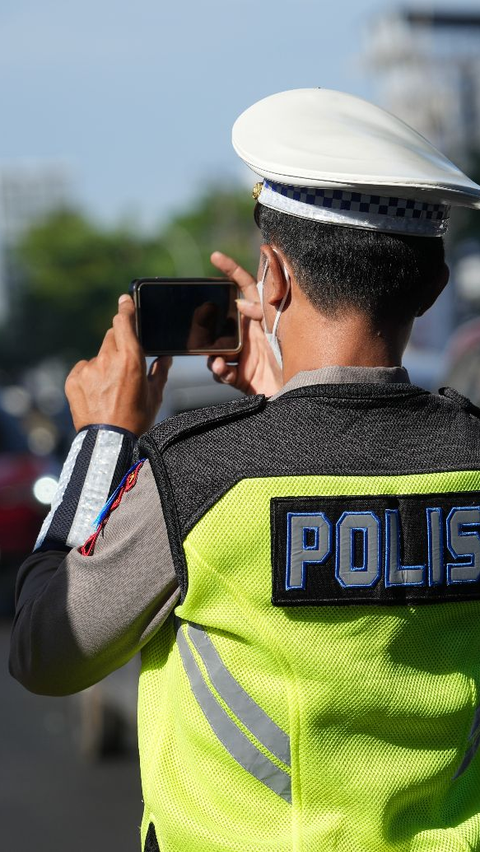 Ribuan Polisi Dikerahkan Amankan Debat Ketiga Pilpres di Istora Senayan