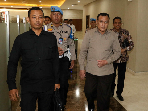 Jokowi Segera Kirim Surpres Pengganti Firli Bahuri ke DPR