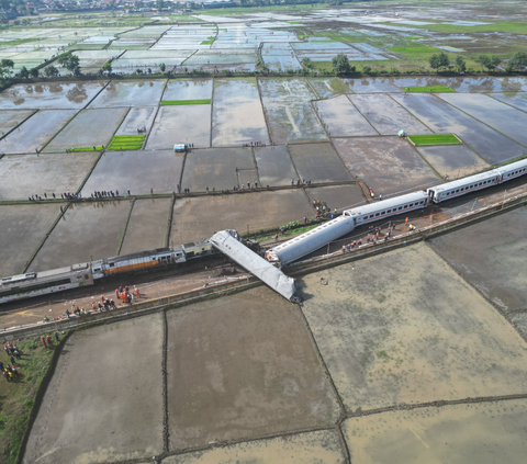PT KAI Targetkan Jalur Kereta Api di Cicalengka Bisa Dilalui Besok Pagi