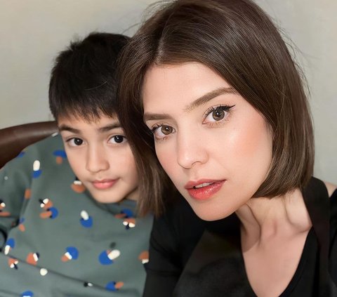 Showing off New Haircut Style, Carissa Putri Amazes