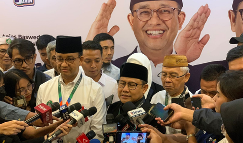 Menurut Anies, selagi pertemuan keduanya dalam konteks sebagai Presiden dan Menteri maka tidak ada masalah. 