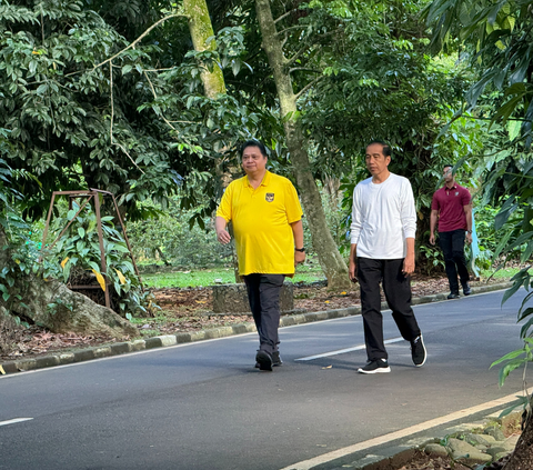 Jokowi dan Airlangga Olahraga Bareng di Istana Bogor, Akui Bahas Pilpres 2024