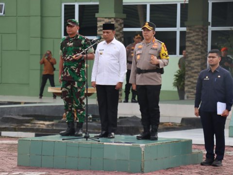 Kompak, Polri dan TNI di Pekanbaru Jaga Kamtibmas Demi Pemilu Damai