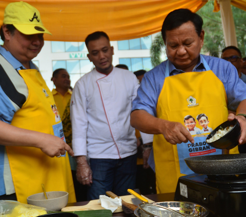 Ganjar Tertawa Tanggapi Rencana Prabowo Impor 1,5 Juta Sapi