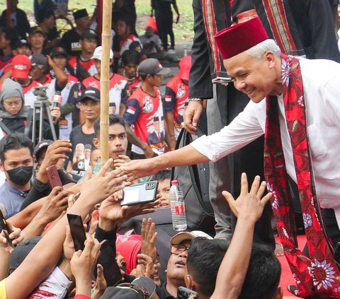 FOTO: FBR dan Ikatan Keluarga Madura Kompak Deklarasi Dukung Ganjar-Mahfud di Pemilu 2024