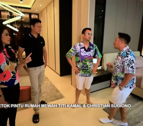 Potret Kamar Titi Kamal & Christian Sugiono Mewah dan Super Cozy Bak Hotel Bintang 5, Walk In Closetnya Luas