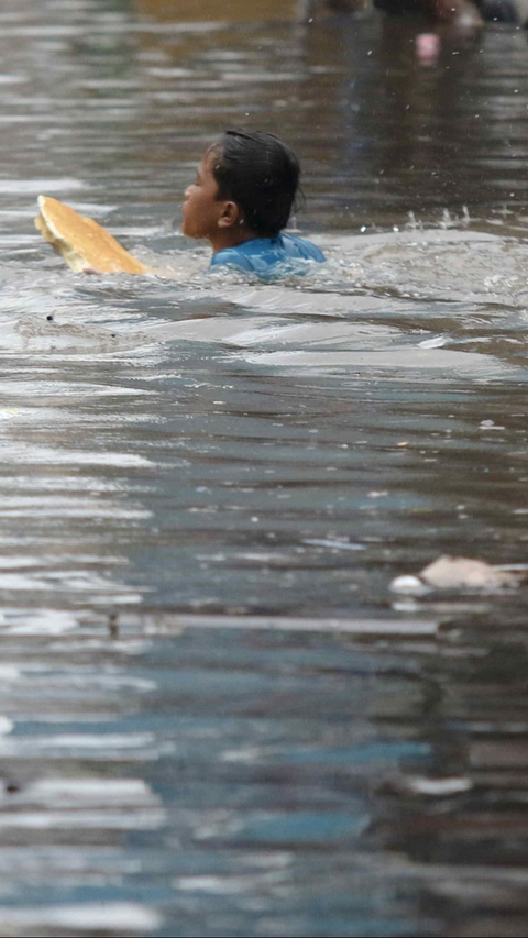 Hingga Jelang Siang, 4 RT di Jakarta Masih Terendam Banjir