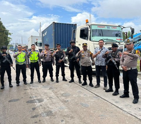 Pemilu Kian Dekat, Surat Suara Mulai Didistribusikan, Dikawal Ketat Polisi Bersenjata