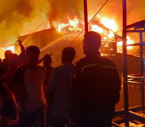 Rumah di Makassar Terbakar saat Penghuni Tidur Lelap, Bocah 6 Tahun Meninggal dan Ayahnya Terluka