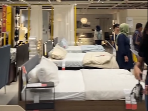 Viral IKEA Alam Sutera Roof Leaks, Expensive Mattress Gets Wet