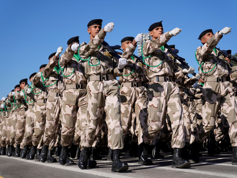 FOTO: Di Tengah Agresi Israel ke Gaza, Irak Pamer Kekuatan Besar Militernya di Hari Tentara