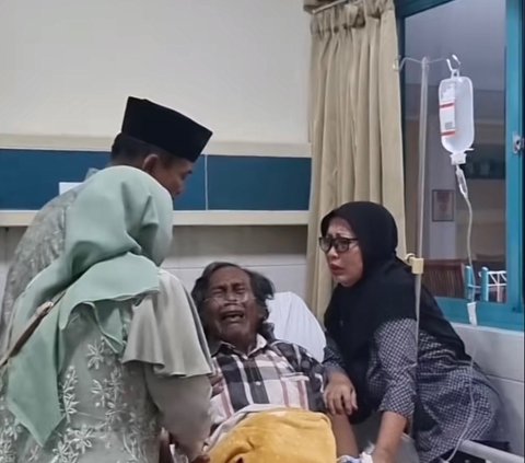 Sang Ayah Jatuh Sakit Jelang Pernikahan Putrinya, Kisah Pengantin di Pati Lakukan Akad Nikah di Rumah Sakit Ini Viral