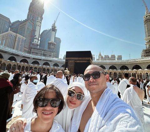 BCL's Veiled Portrait During Umrah Surprises Many, Prayed for Steadfastness in Modest Clothing