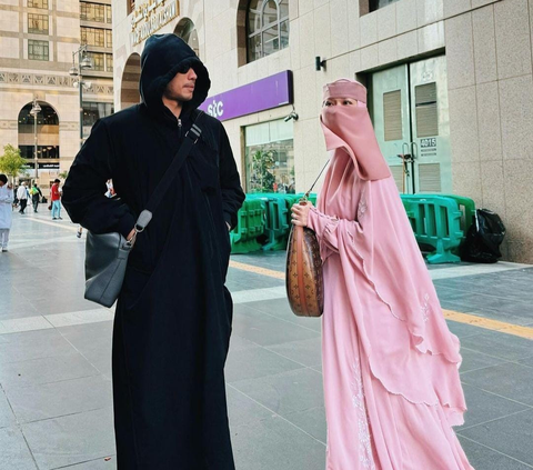 BCL's Veiled Portrait During Umrah Surprises Many, Prayed for Steadfastness in Modest Clothing