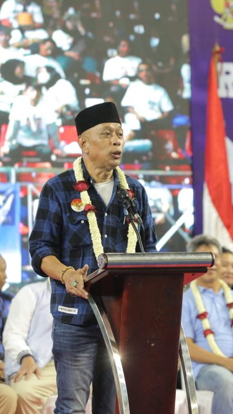 Ketua Umum DPP Partai Prima Agus Jabo Priyono saat menghadiri Apel Siaga Petugas Posko Pemenangan Prabowo-Gibran di Gor Bulungan, Jakarta, Minggu (7/1/2024).