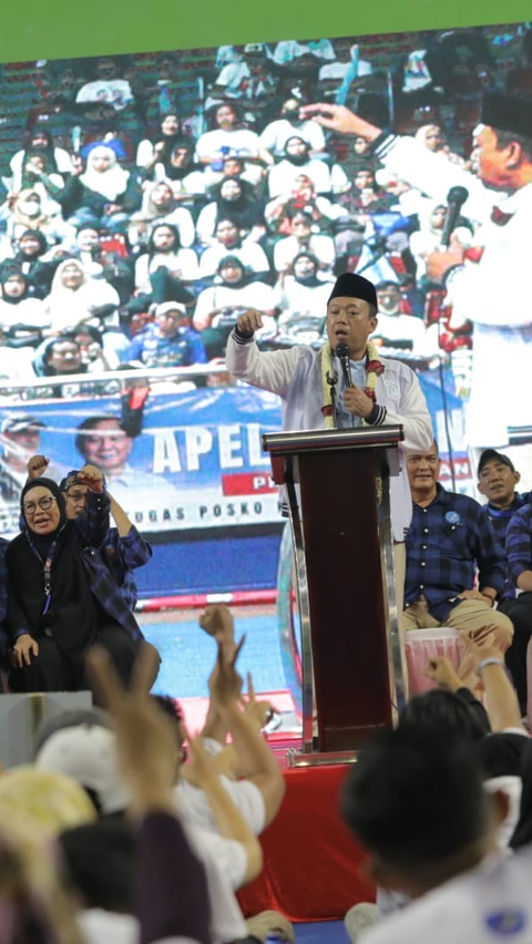 Sekretaris Tim Kampanye Nasional (TKN) Prabowo-Gibran, Nusron Wahid saat menghadiri Apel Siaga Petugas Posko Pemenangan Prabowo-Gibran di Gor Bulungan, Jakarta, Minggu (7/1/2024).