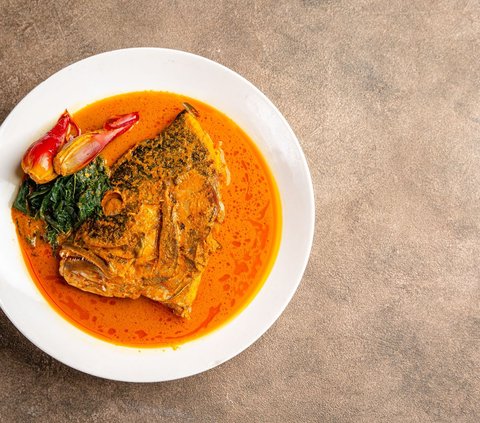 Make Your Own Delicious Red Snapper Head Curry ala Padang Restaurant with a Delicious Taste
