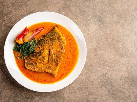 Make Your Own Delicious Red Snapper Head Curry ala Padang Restaurant with a Delicious Taste