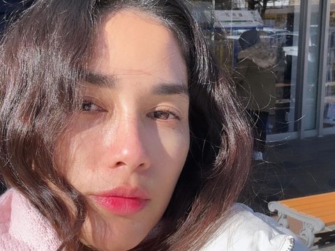 Cantik Natural, ini Deretan Foto Ussy Sulistiawaty Liburan di Jepang Tampil Tanpa Makeup