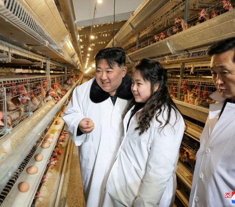 FOTO: Senangnya Kim Ju Ae, Putri Kim Jong Un Diajak Mengunjungi Peternakan Ayam Kwangchon