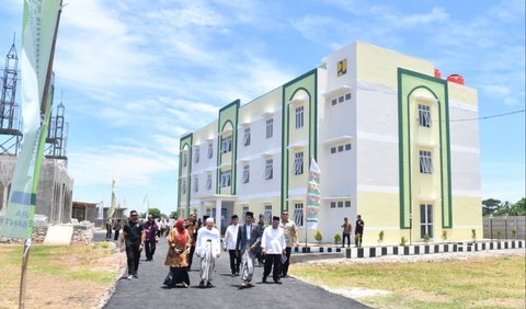 <b>Ma'ruf Amin Siapkan Rencana Mendirikan Universitas dan Pondok Pesantren.</b>