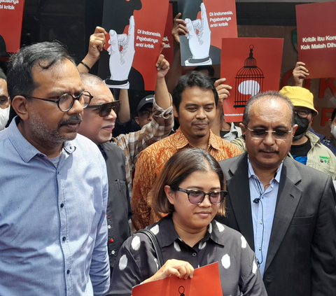 Haris Azhar dan Fatia Maulidiyanti Divonis Bebas Kasus Dugaan Pencemaran Nama Luhut Pandjaitan